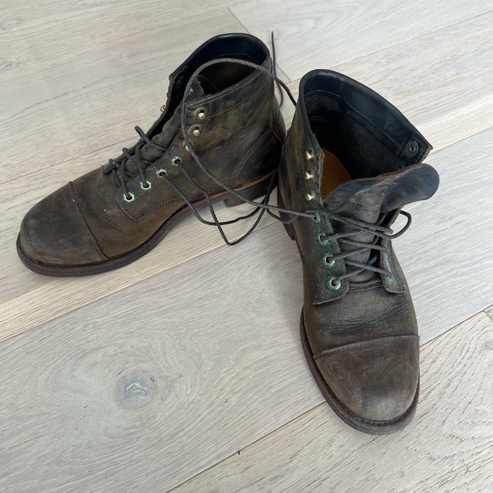 Chippewa Brown Leather Cap Toe Boots - Men 9D